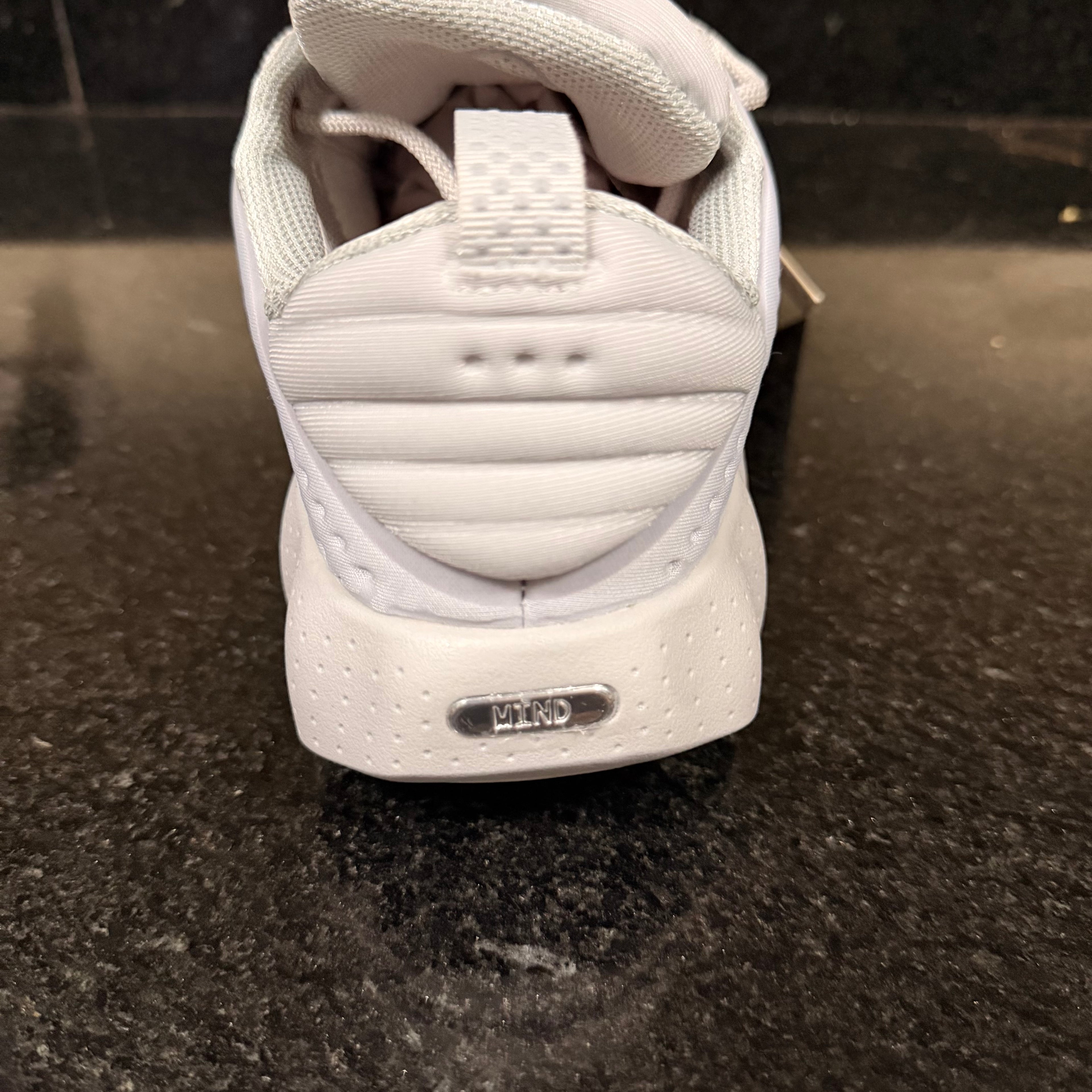 Nike Mind 002 Gris