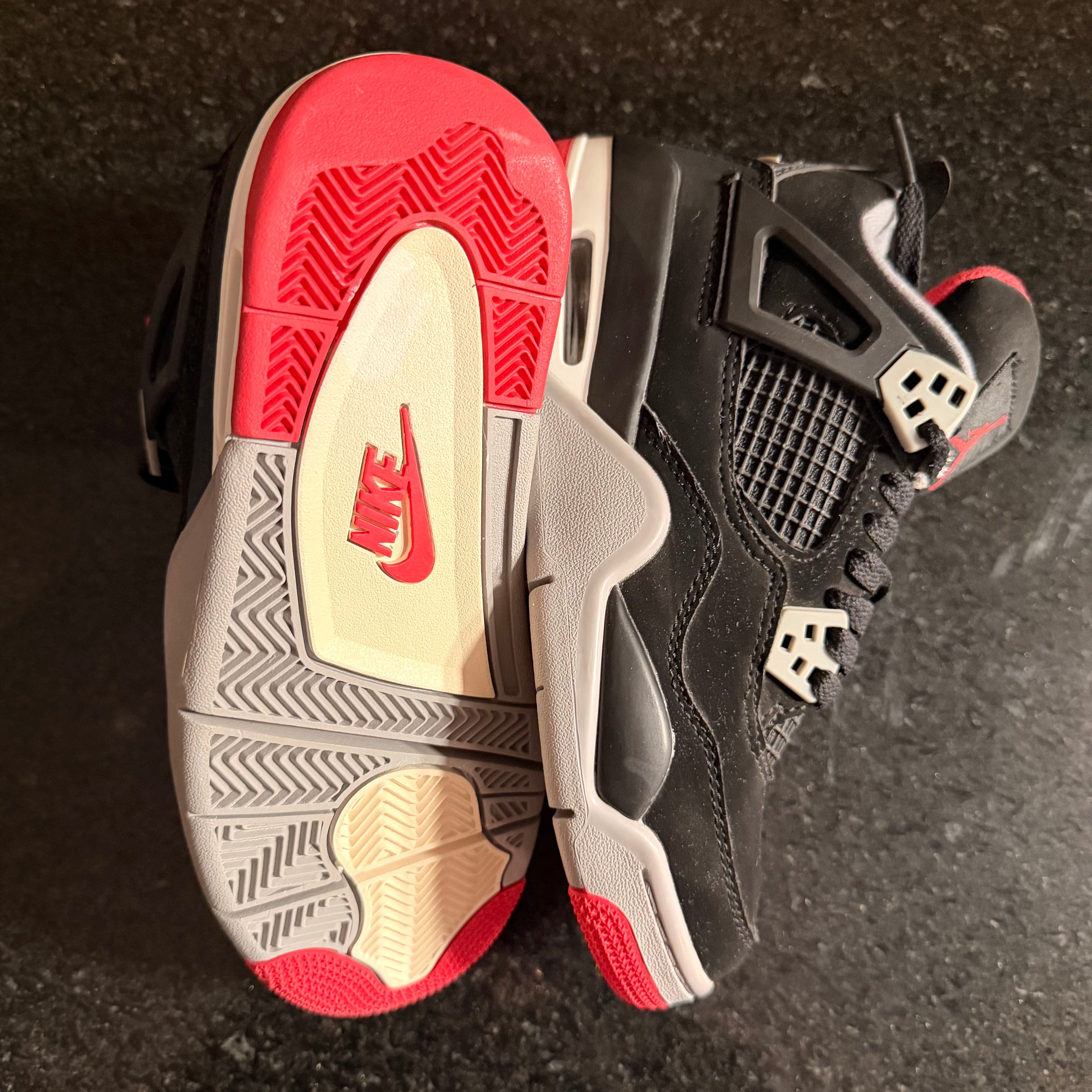 Jordan 4 bred reimagined (copia 2)