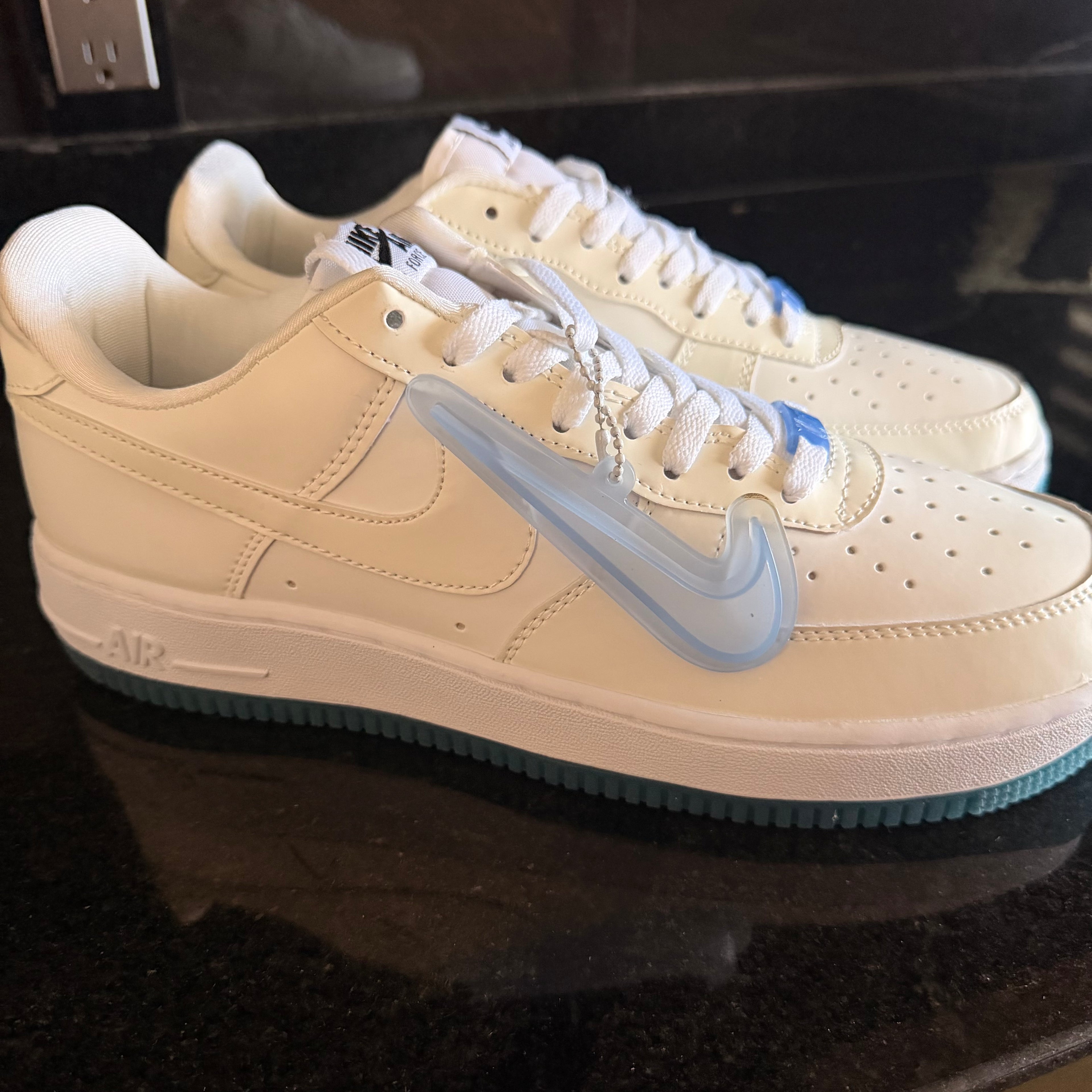 AF1 Low UV