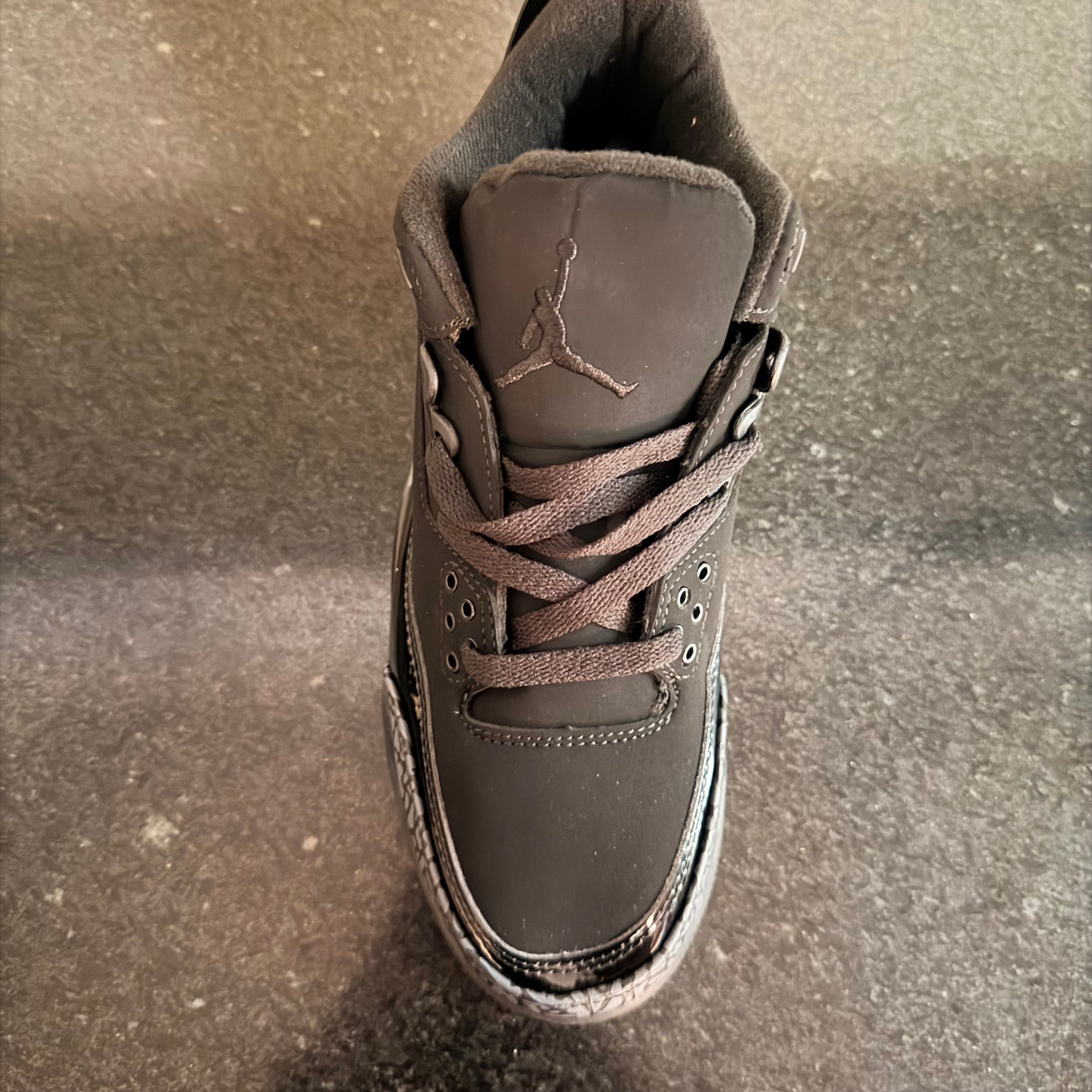 Jordan 3 Black Cat