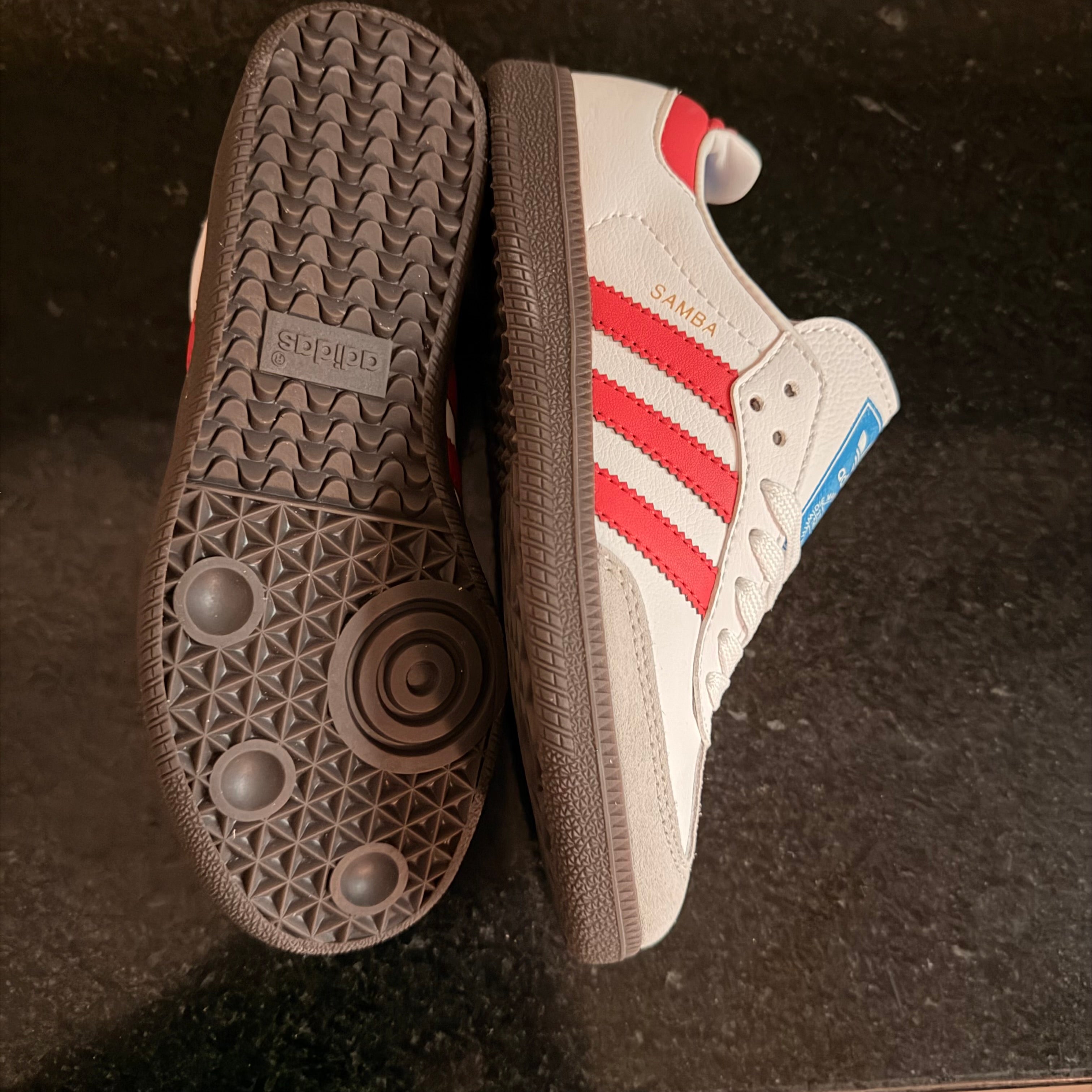 Samba Red