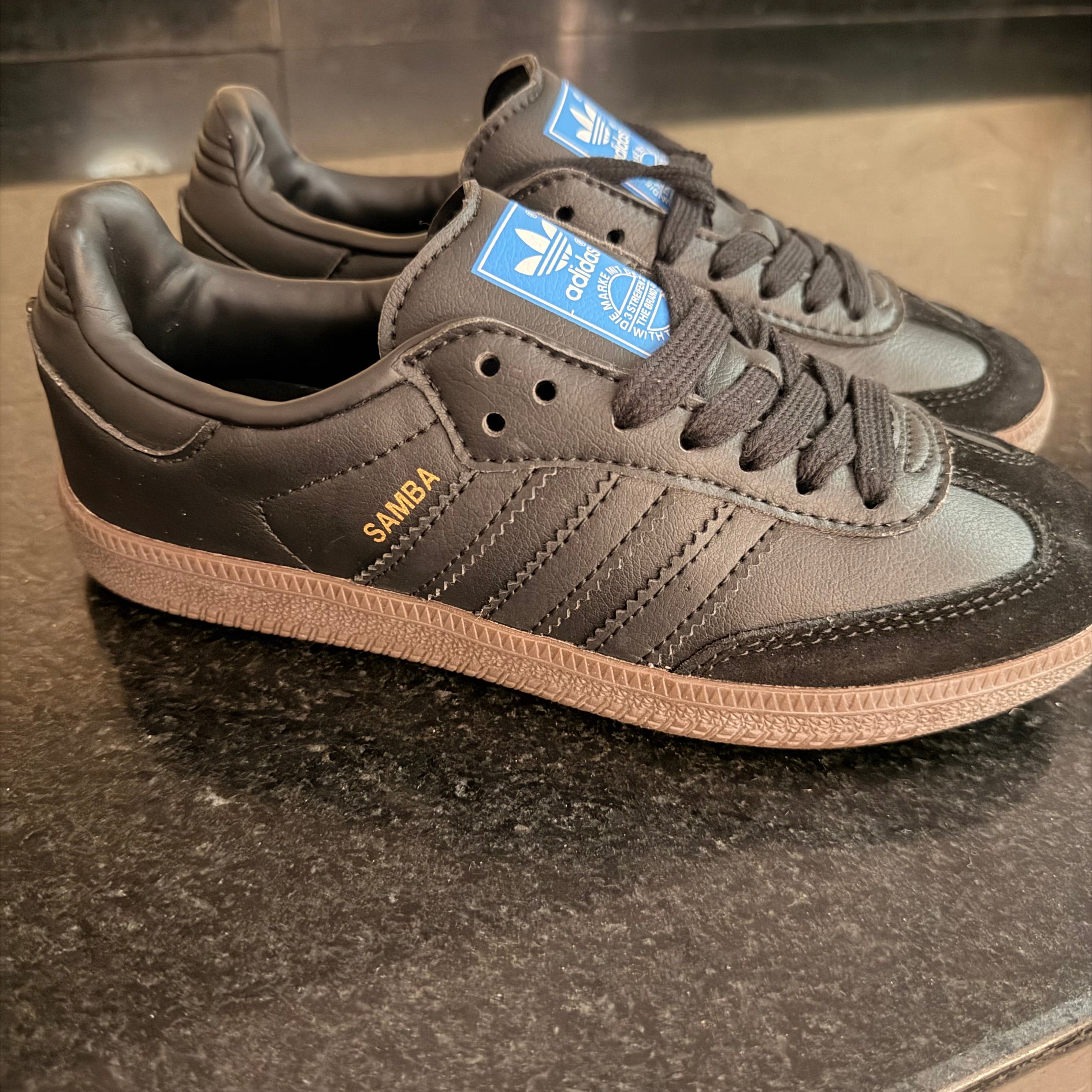 Samba Core Black