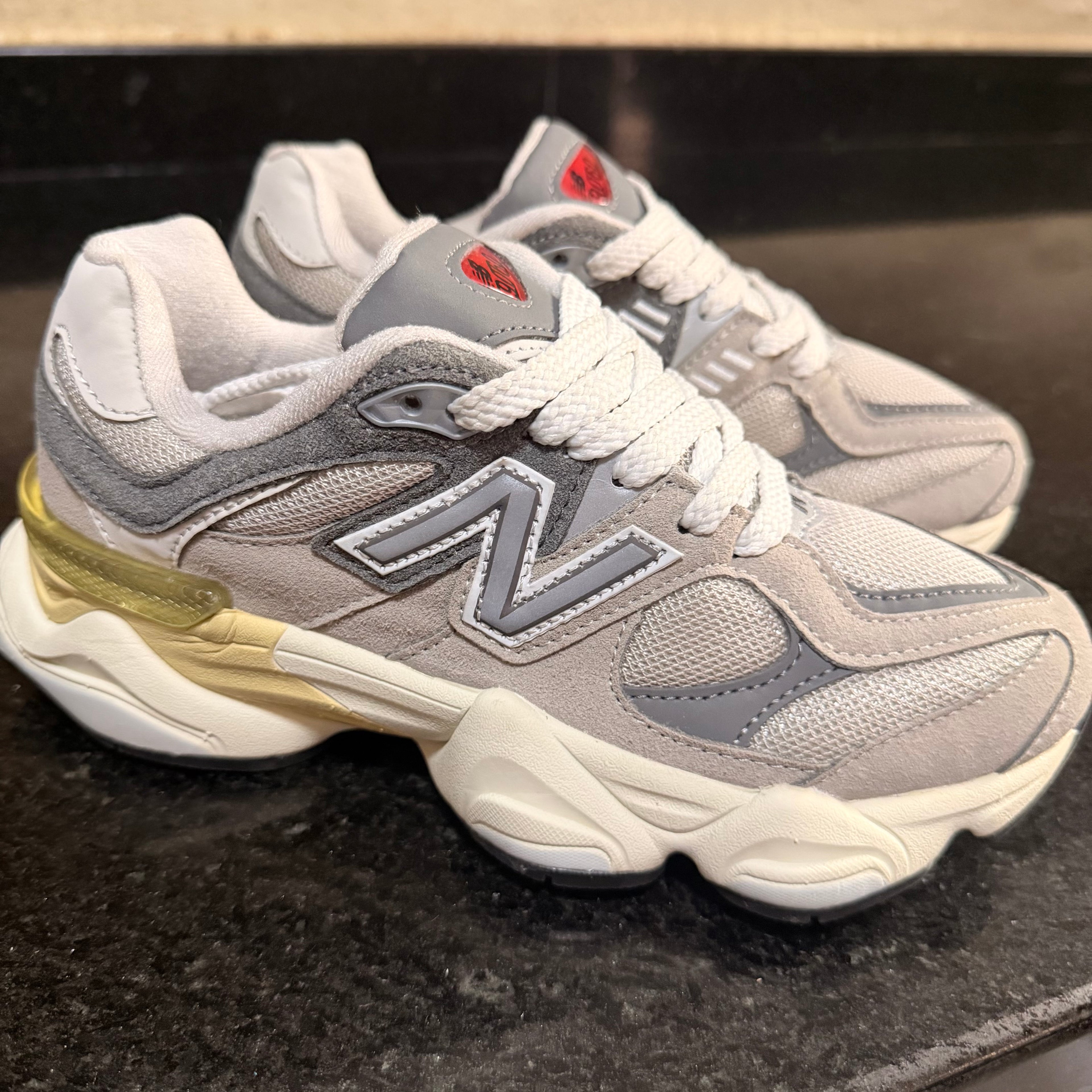 NB 9060 Rain Gray