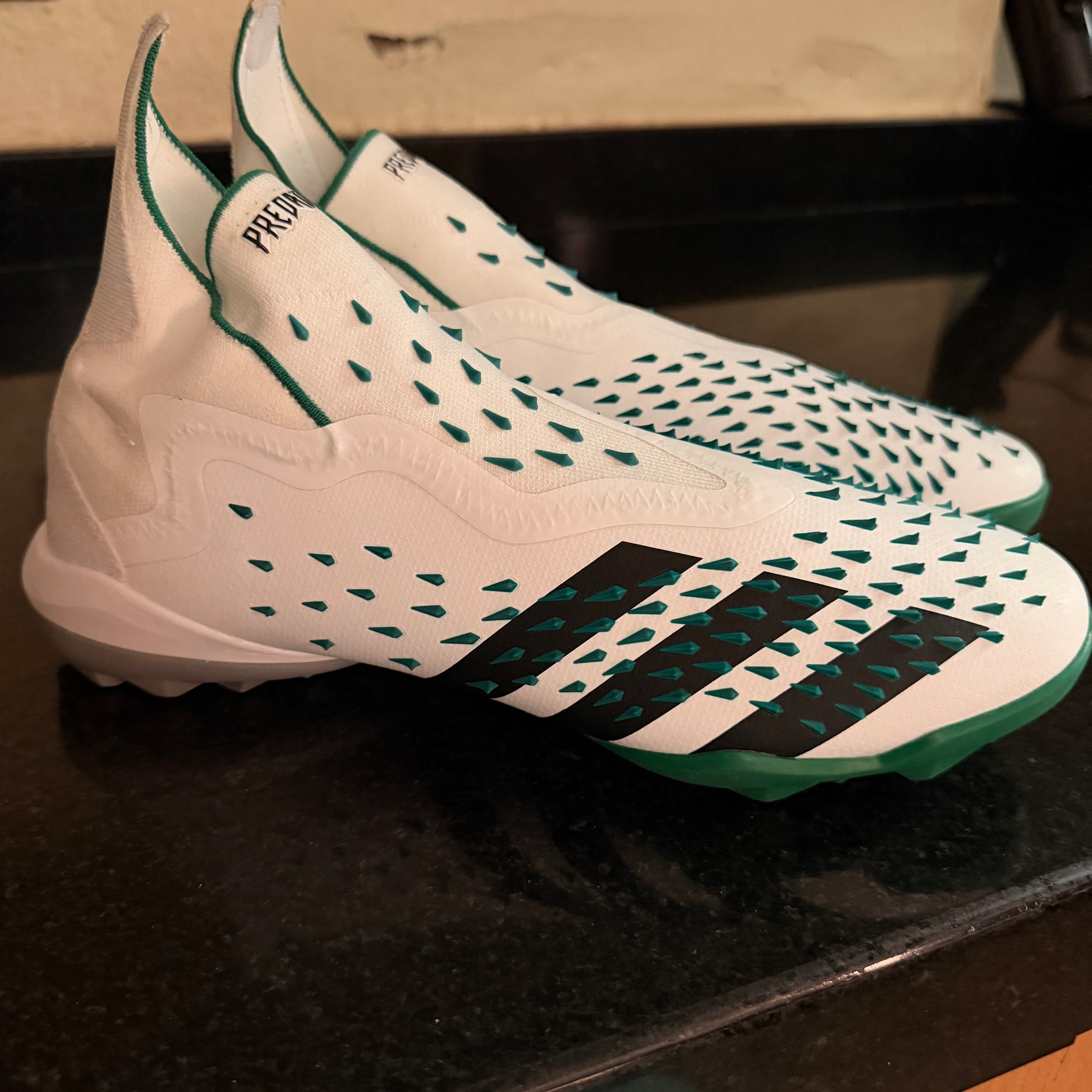 Predator White & Black