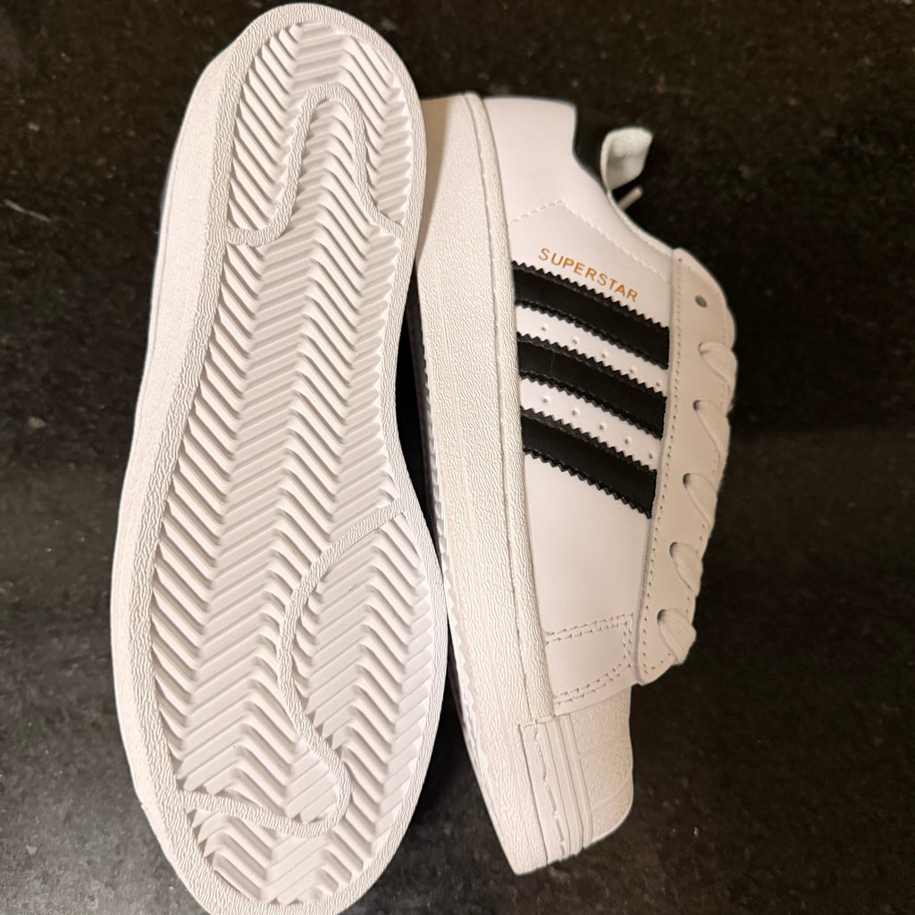 Superstar White & Black