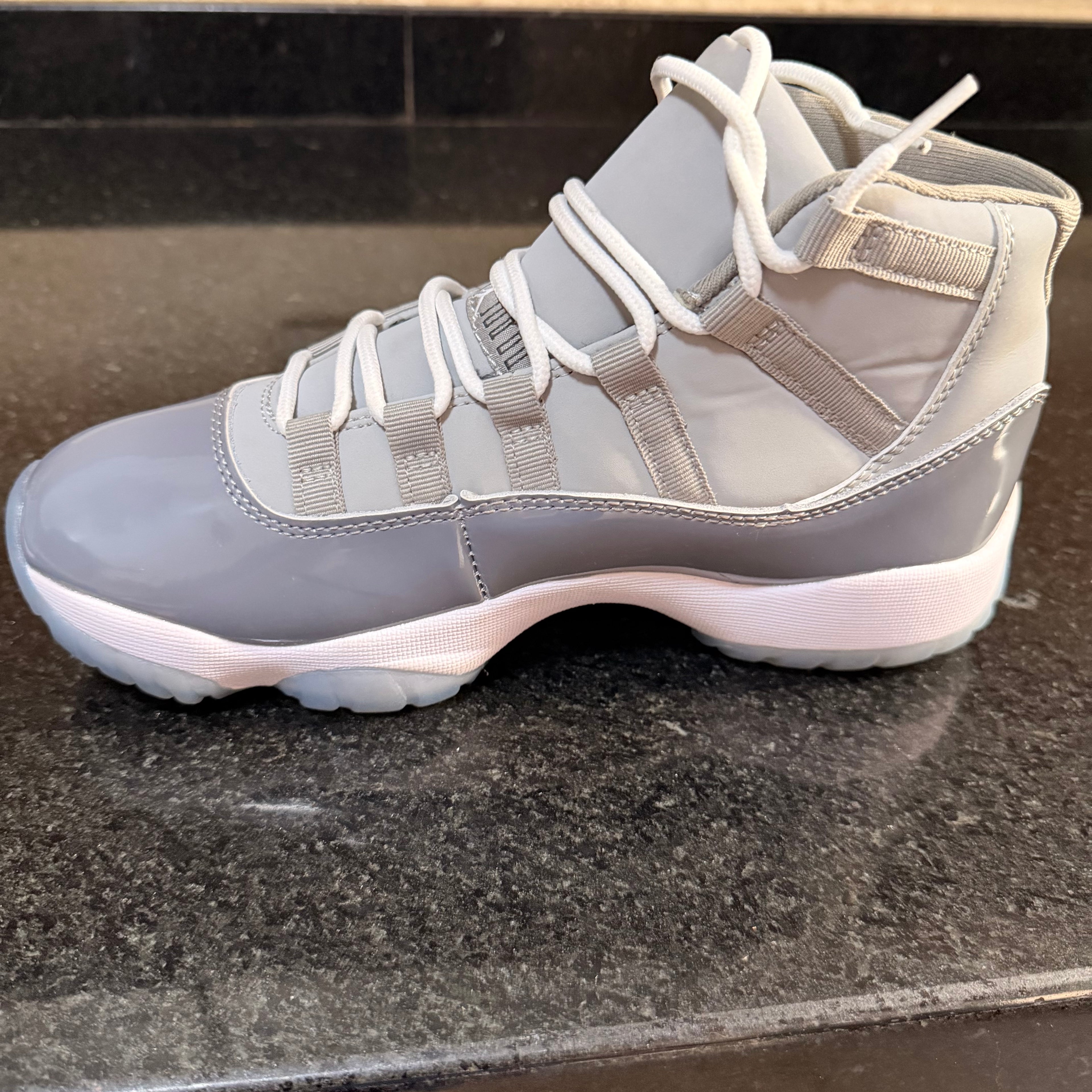 Jordan 11 Cool Grey (copia)