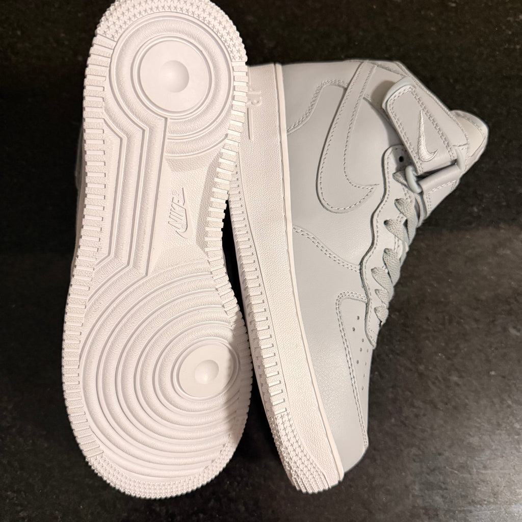 AF1 Mid Grey