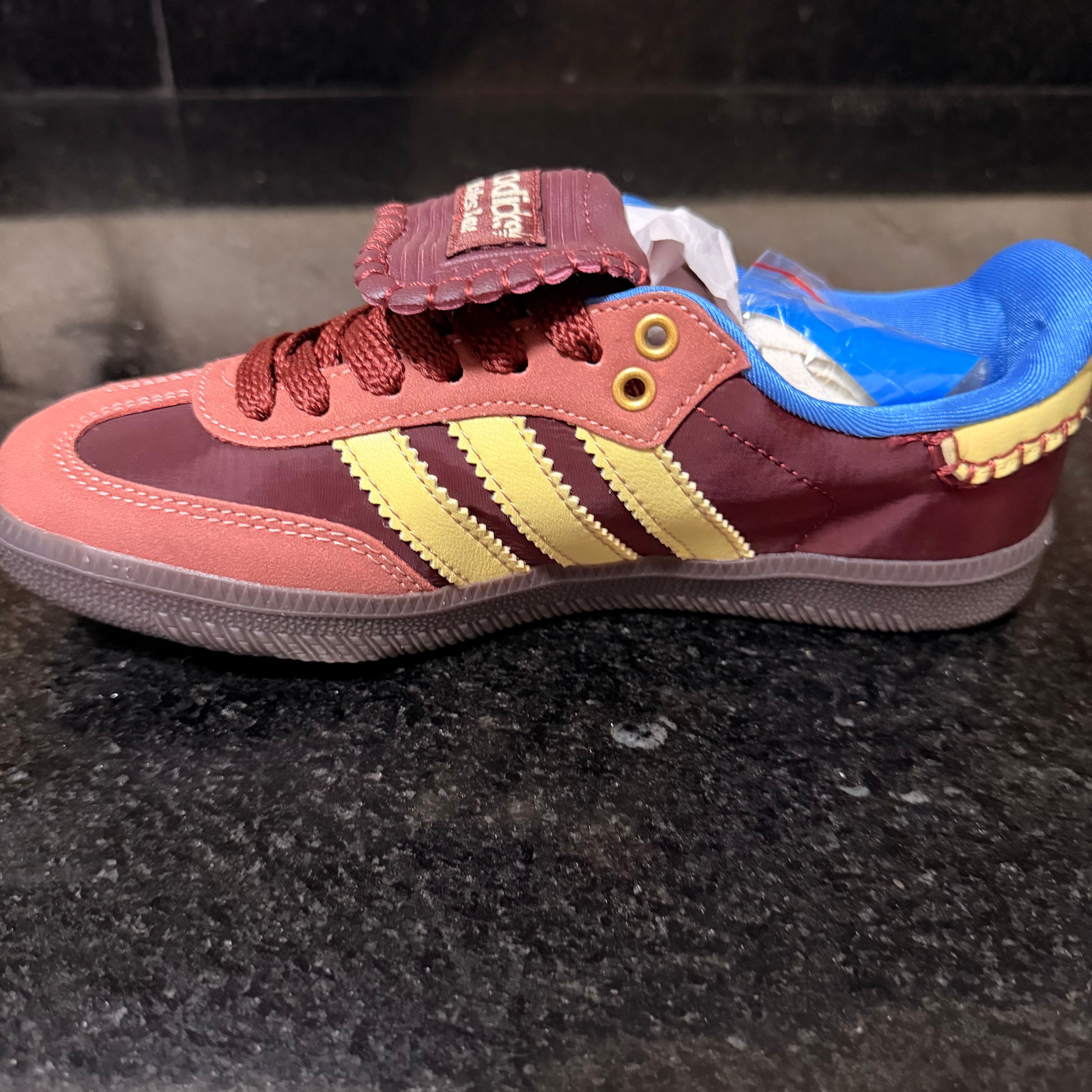Samba Wales Fox