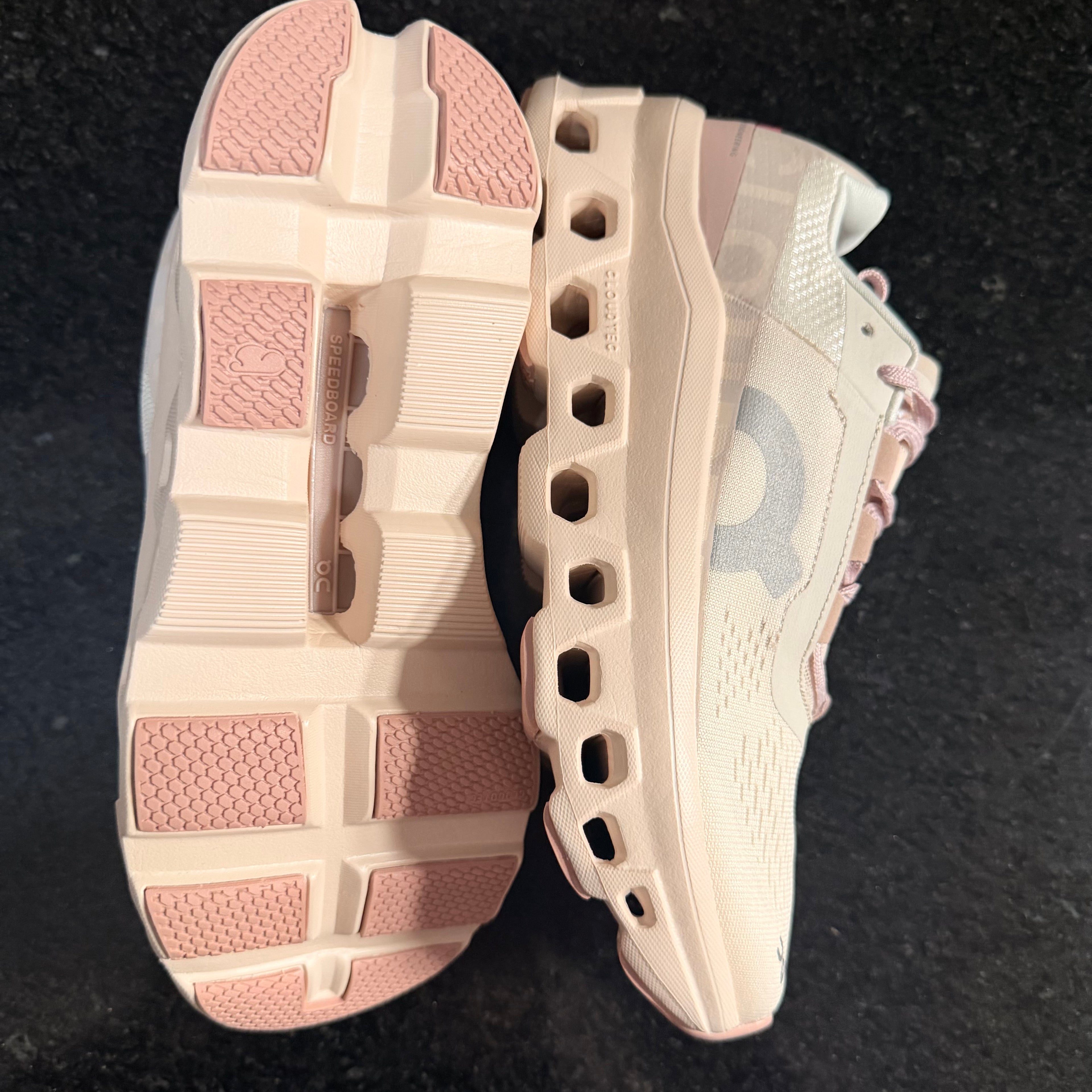 OnCloud Monster RoseGold