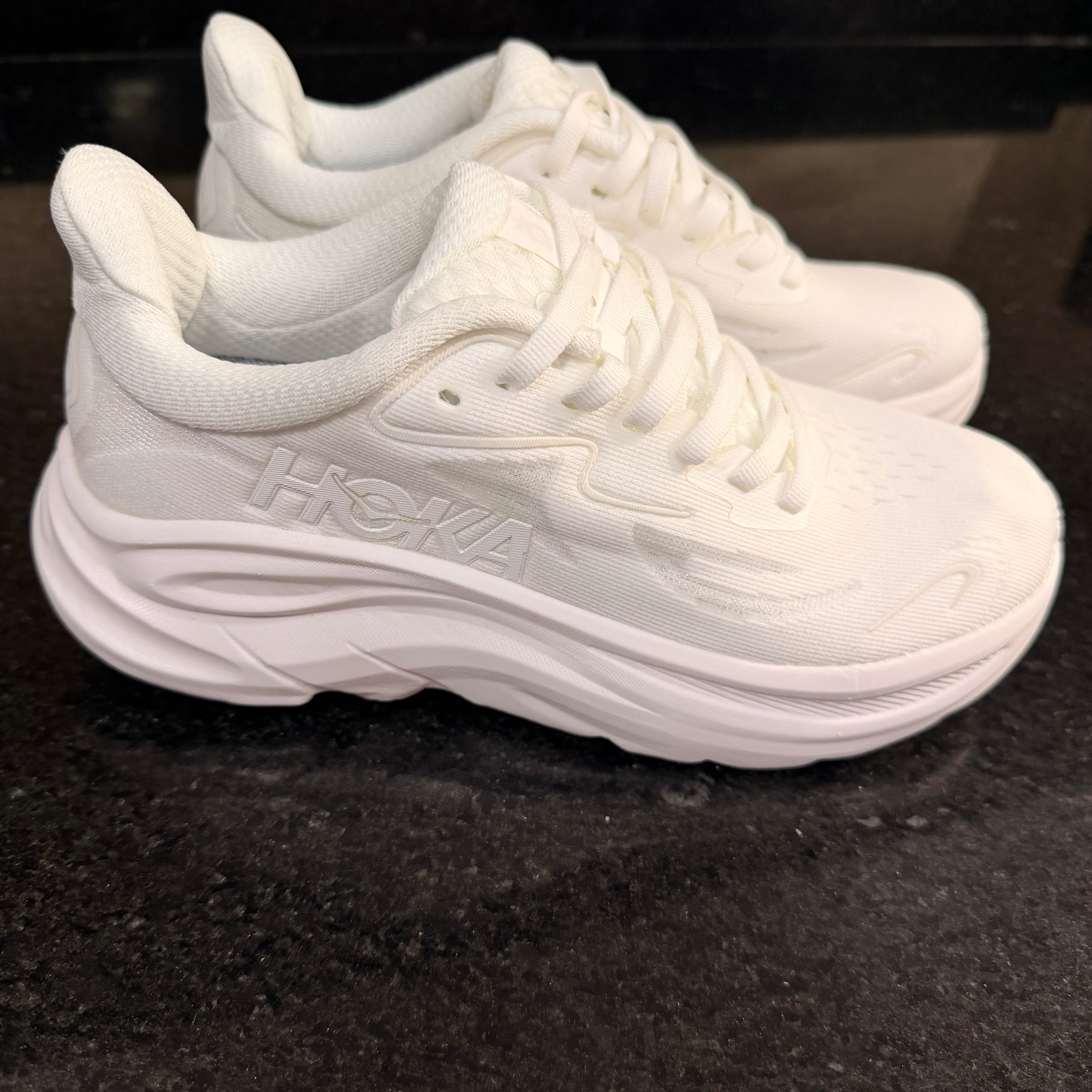 Hoka Clifton 10 white