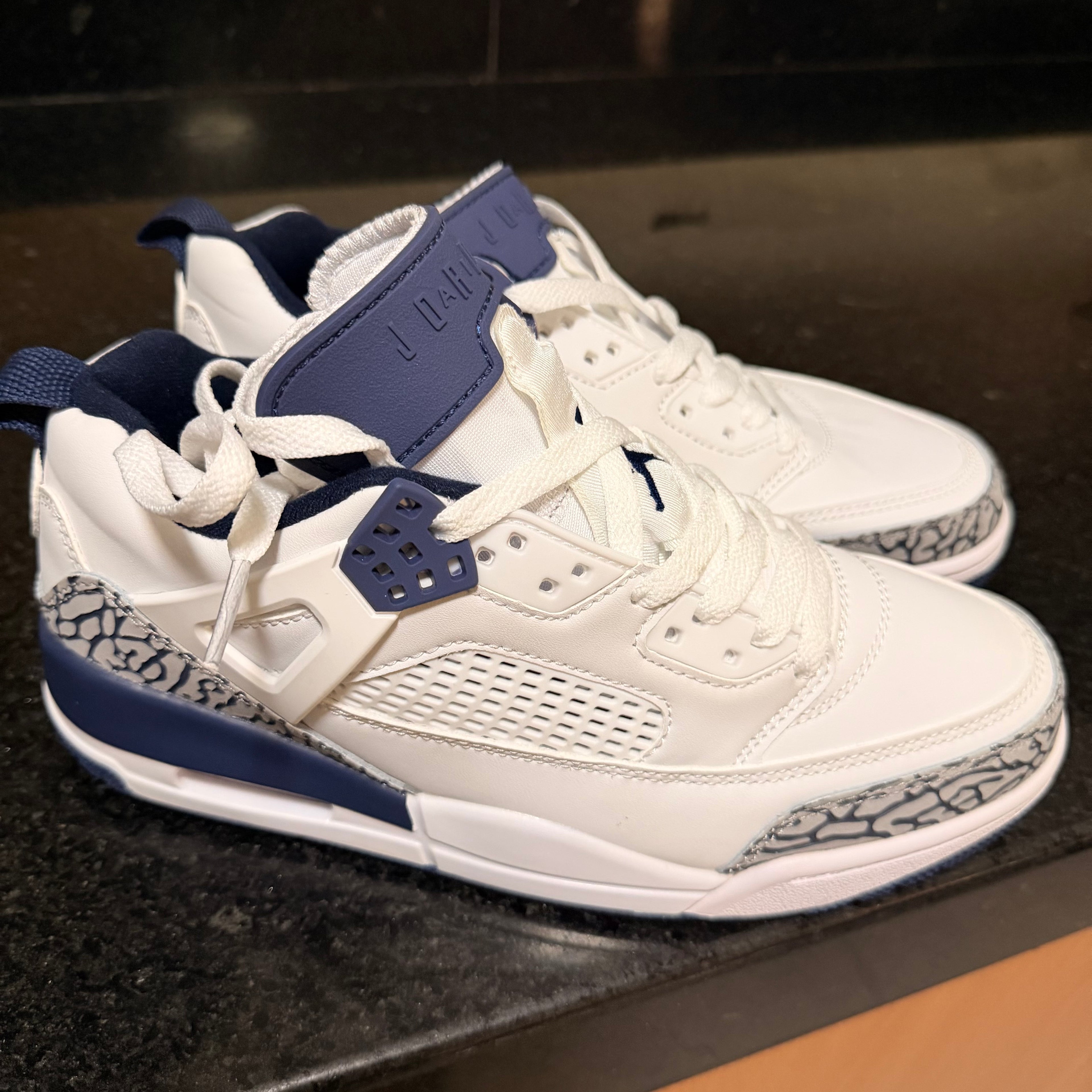 Spizike Obsidean