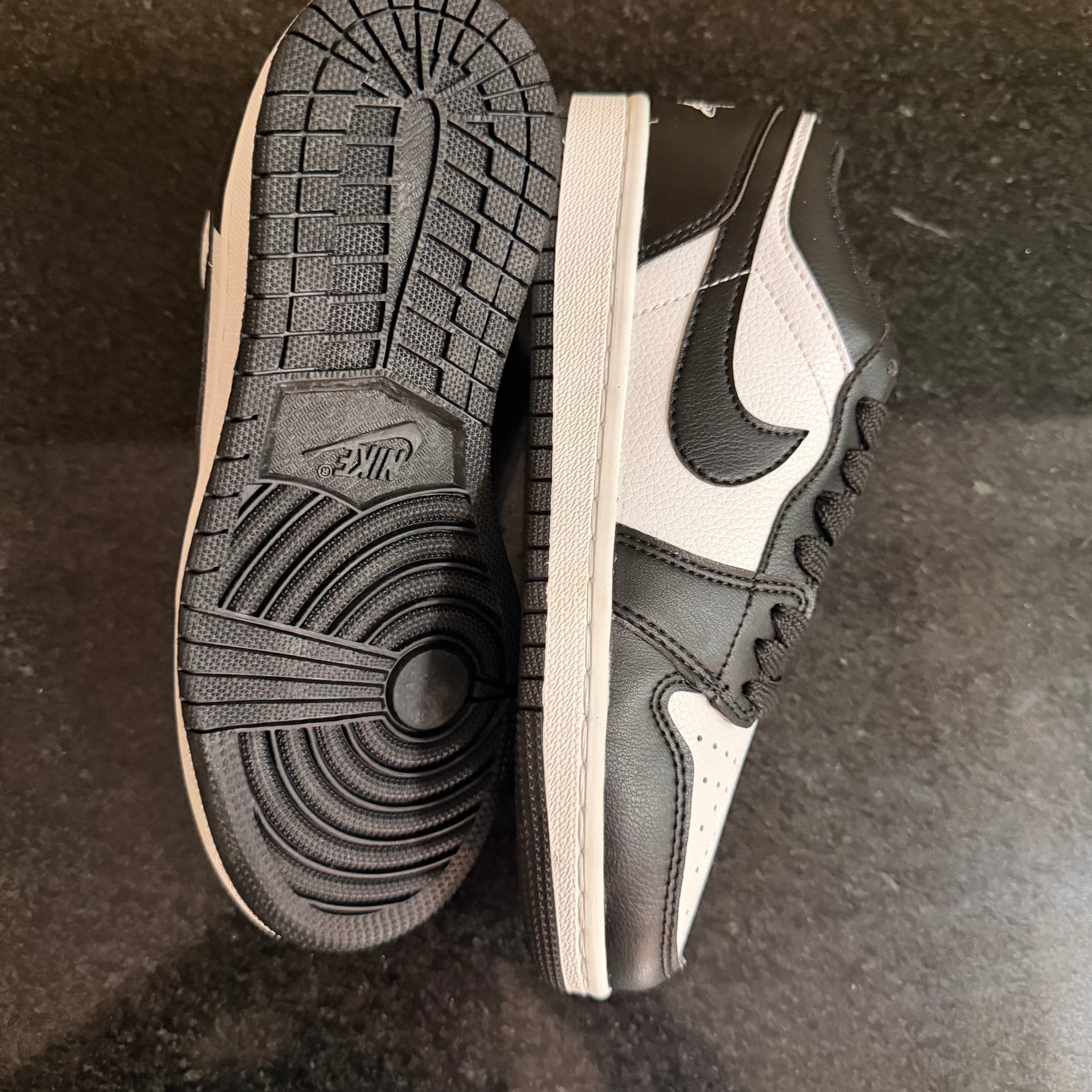 Jordan 1 Low Panda