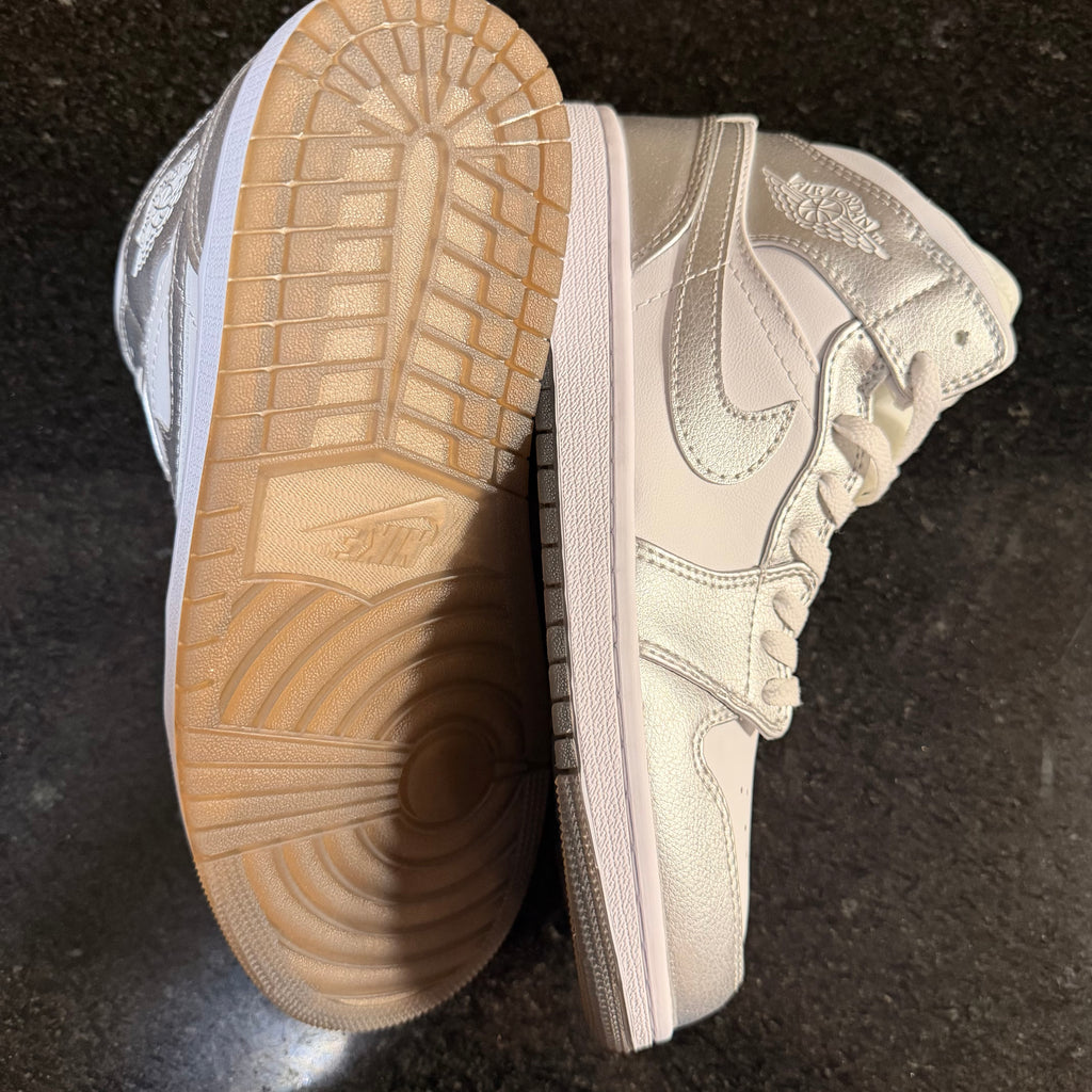 Jordan 1 Low plata (copia 3)