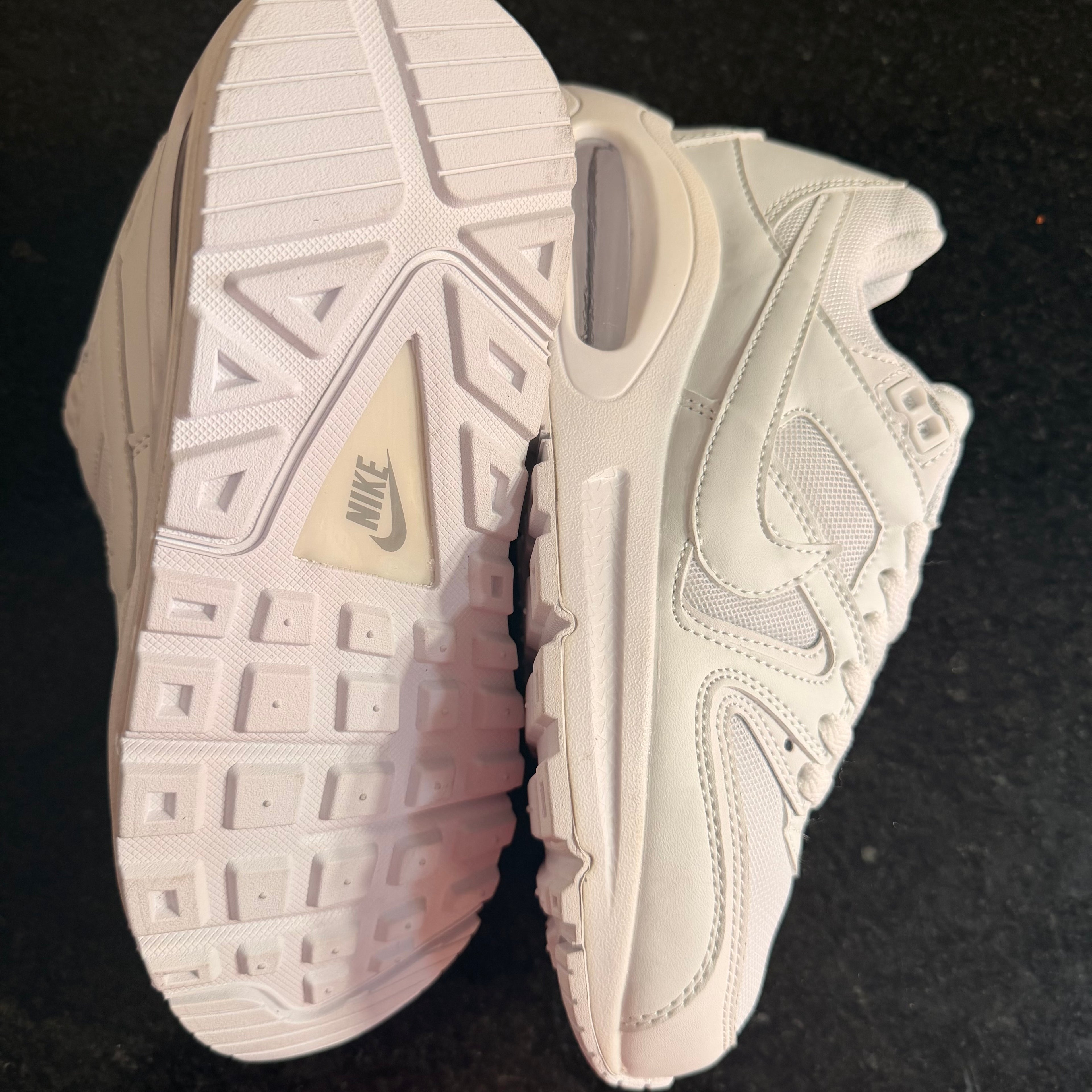 Air Max Commad White