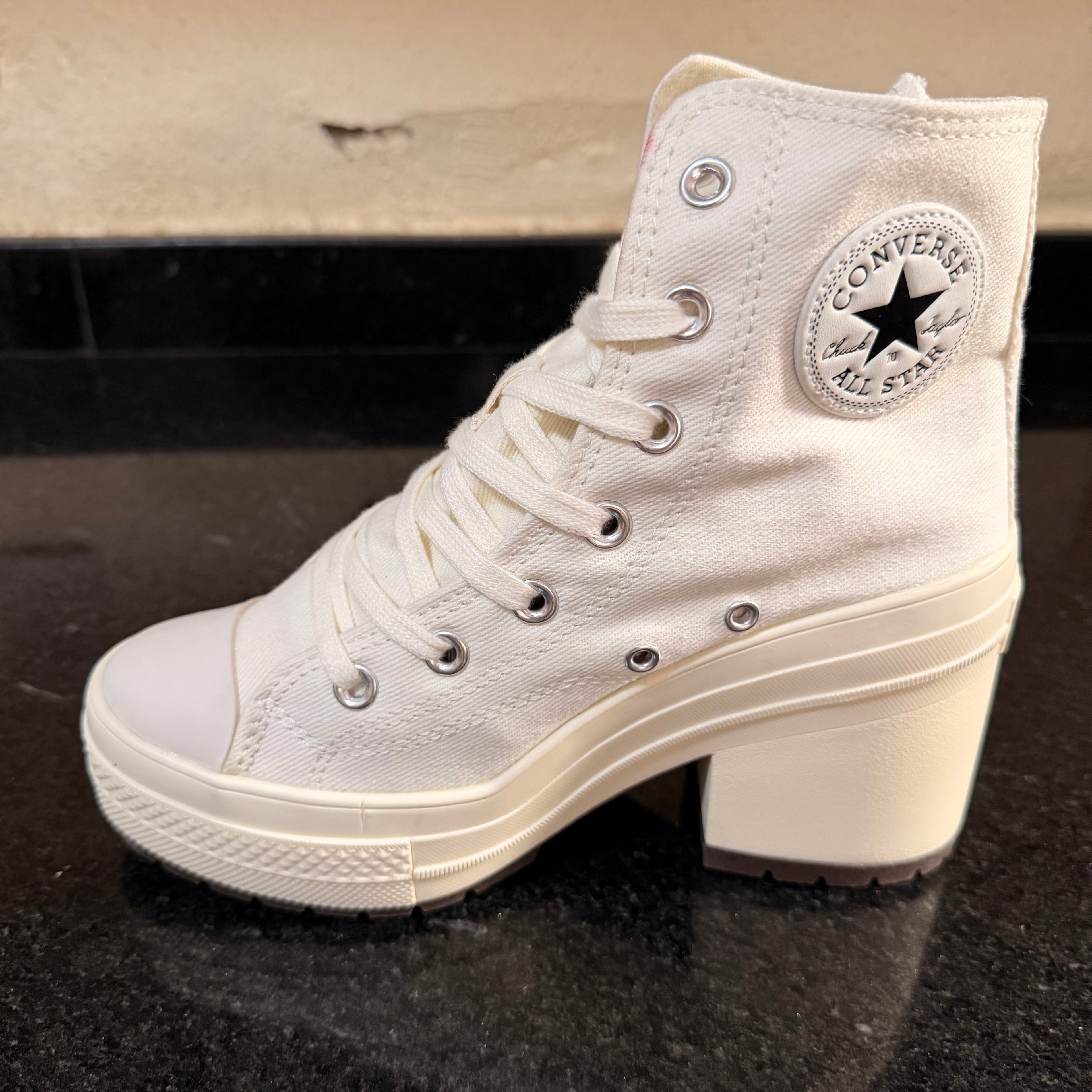 Converse Luxe Beige