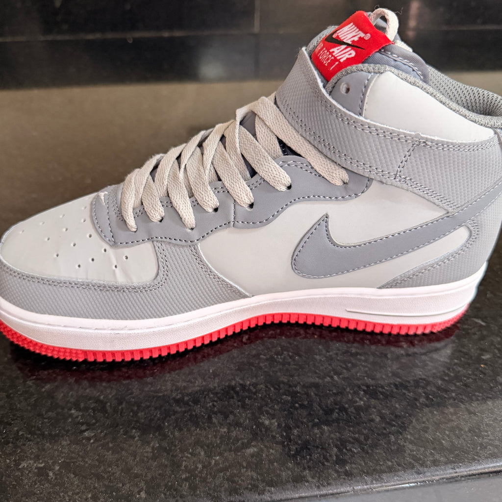 AF1 Mid Silver Lava