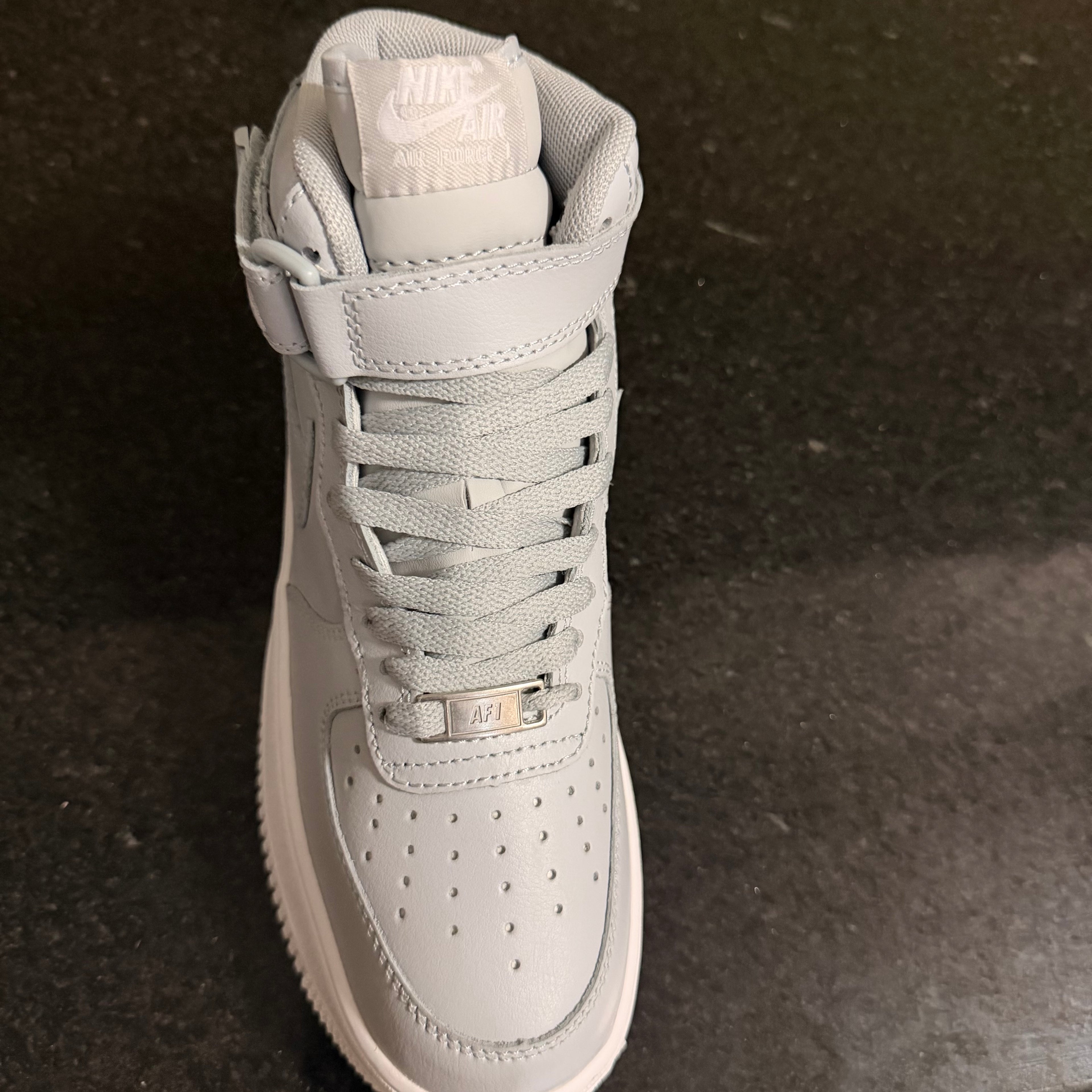 AF1 Mid Grey