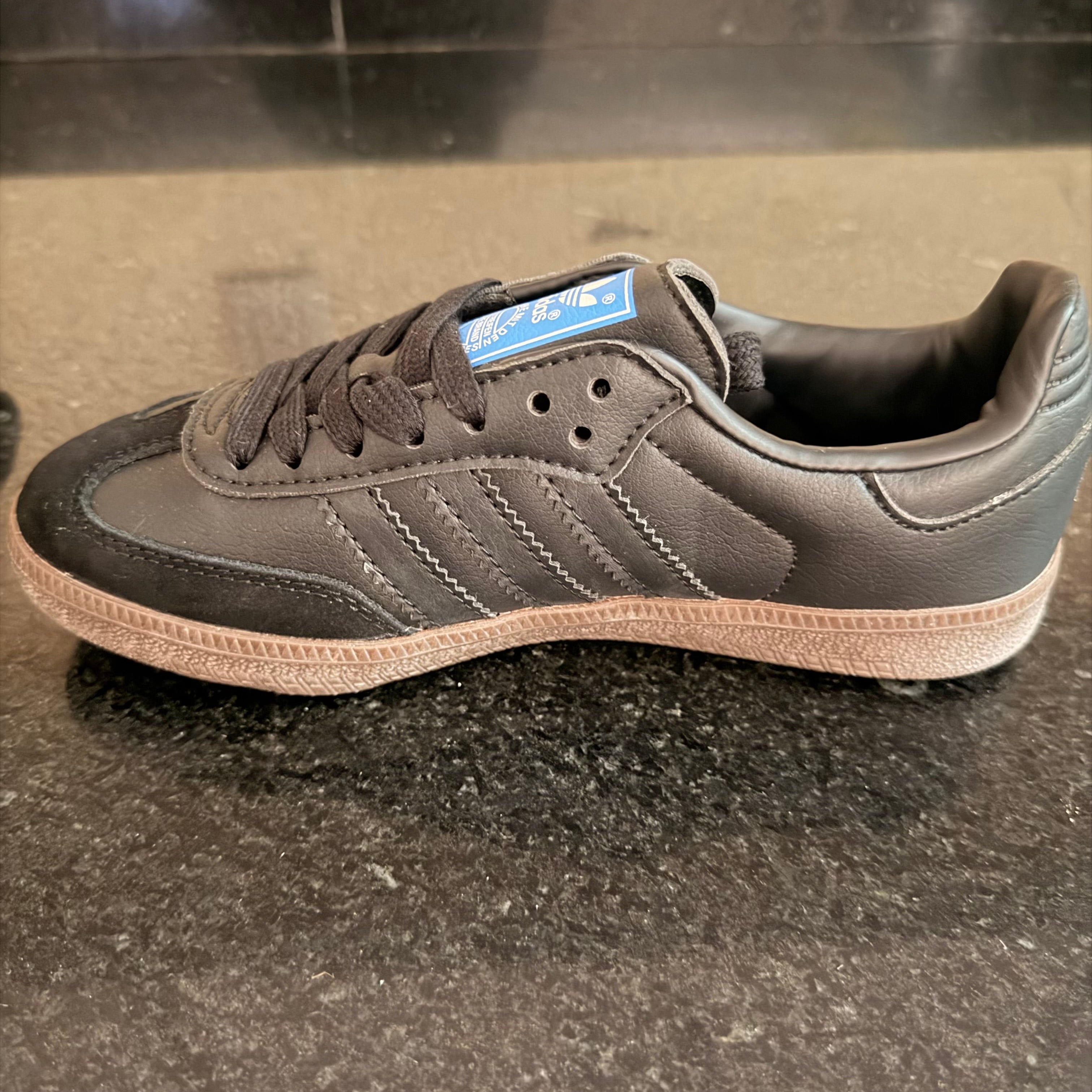 Samba Core Black