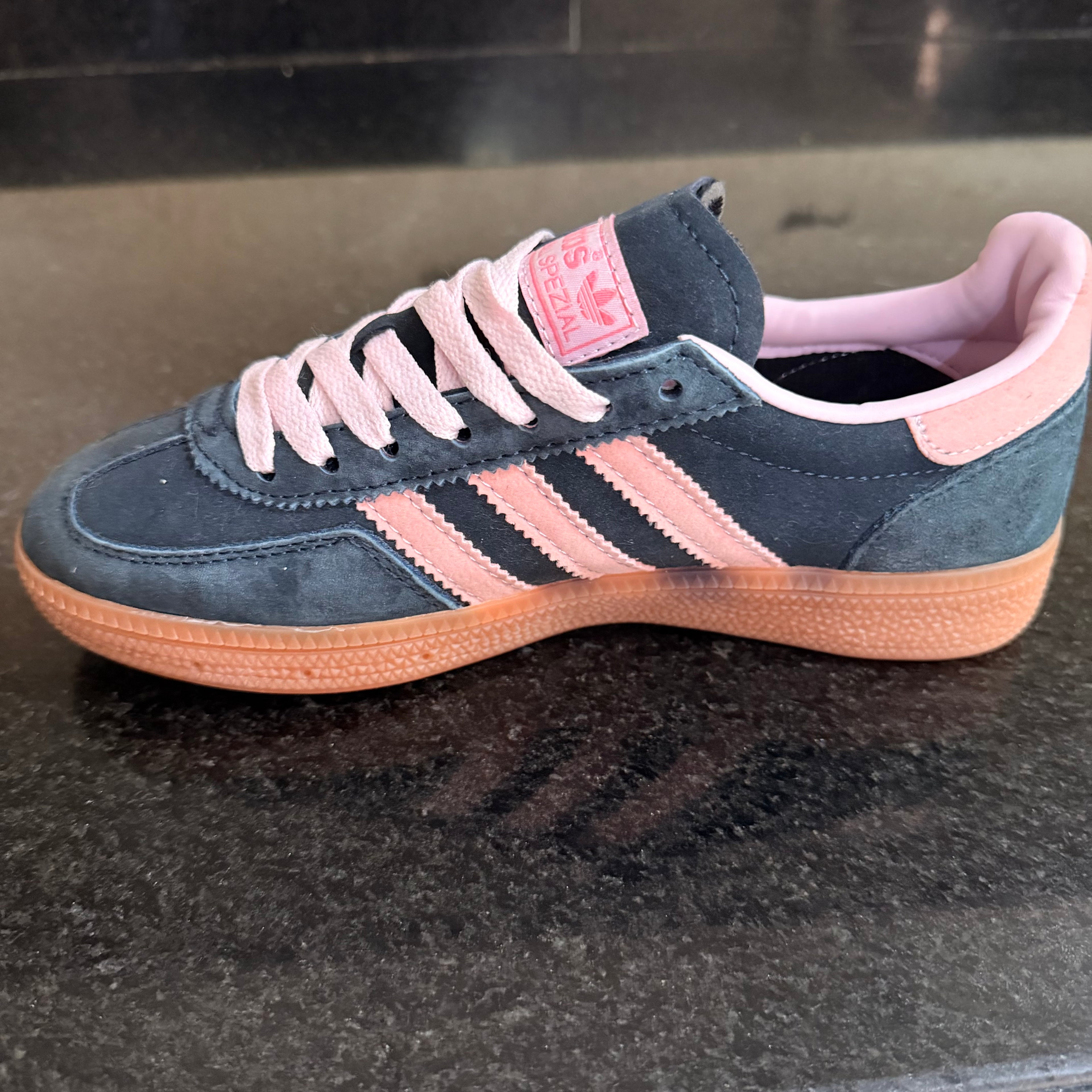 Spezial Black & Pink