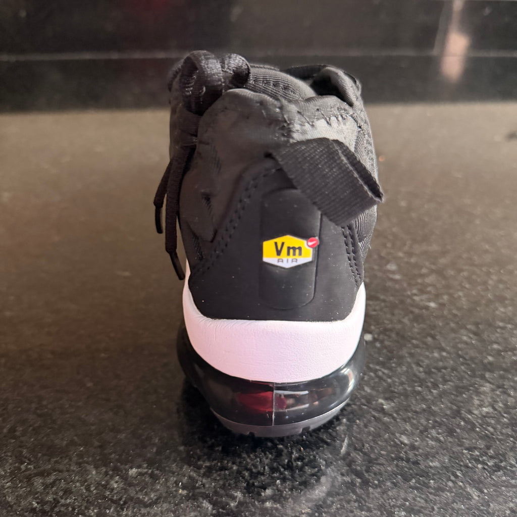 Vapor Plus Black & White