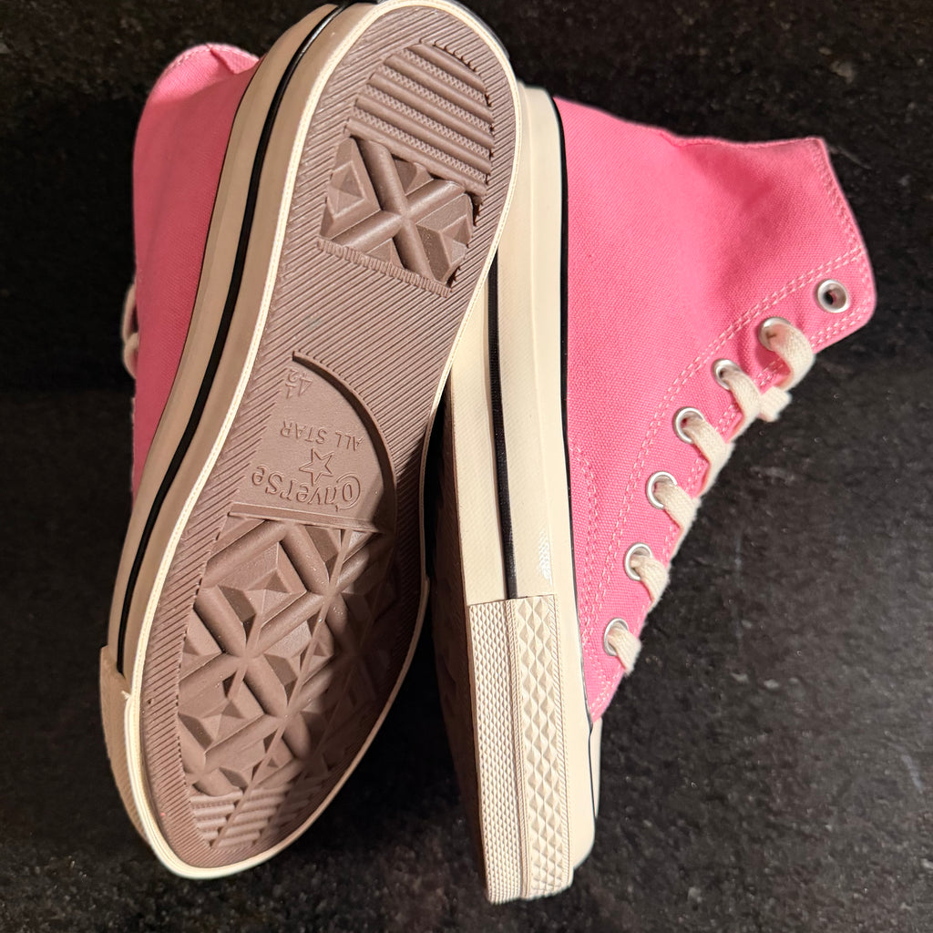 Converse Pink