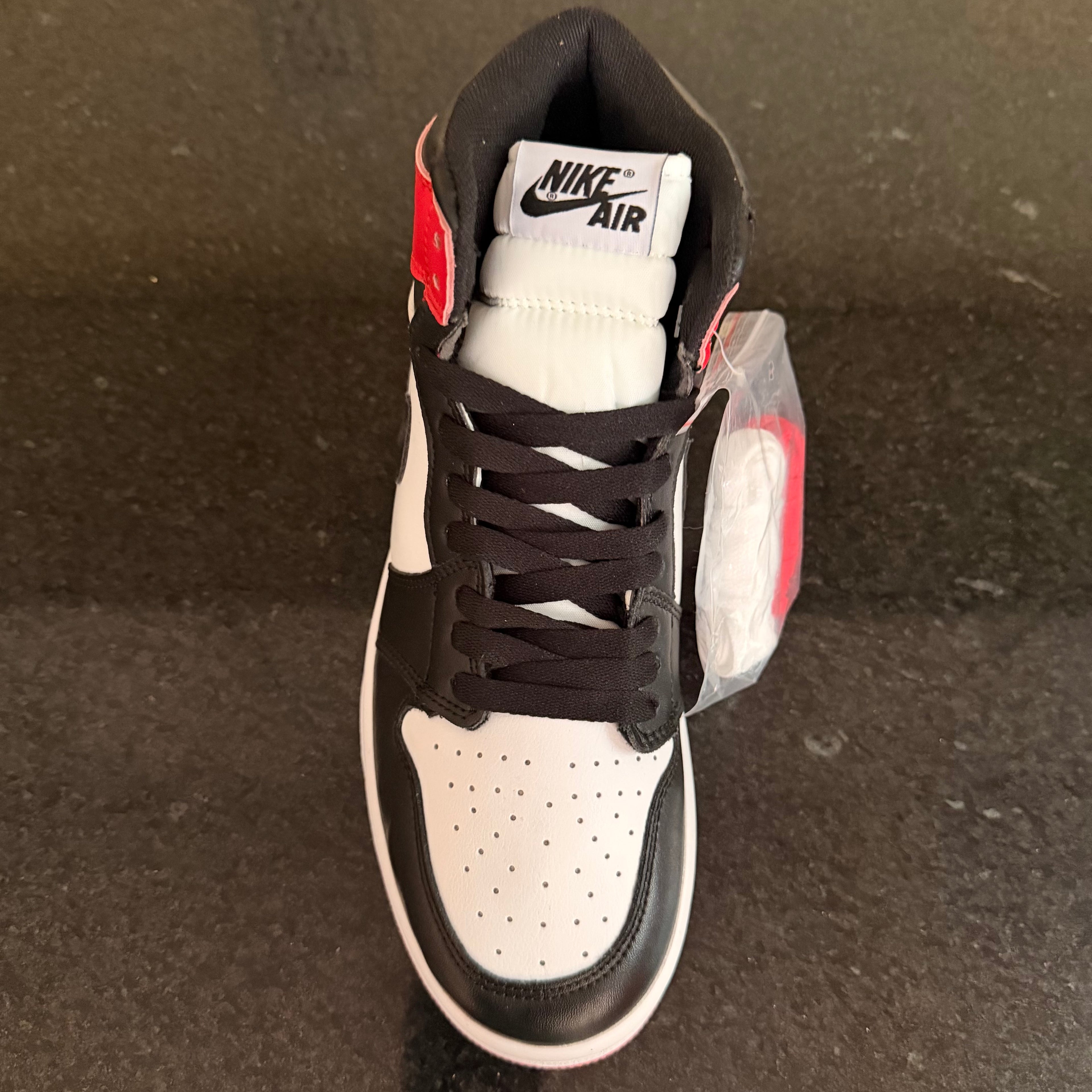 Jordan 1 Black Toe