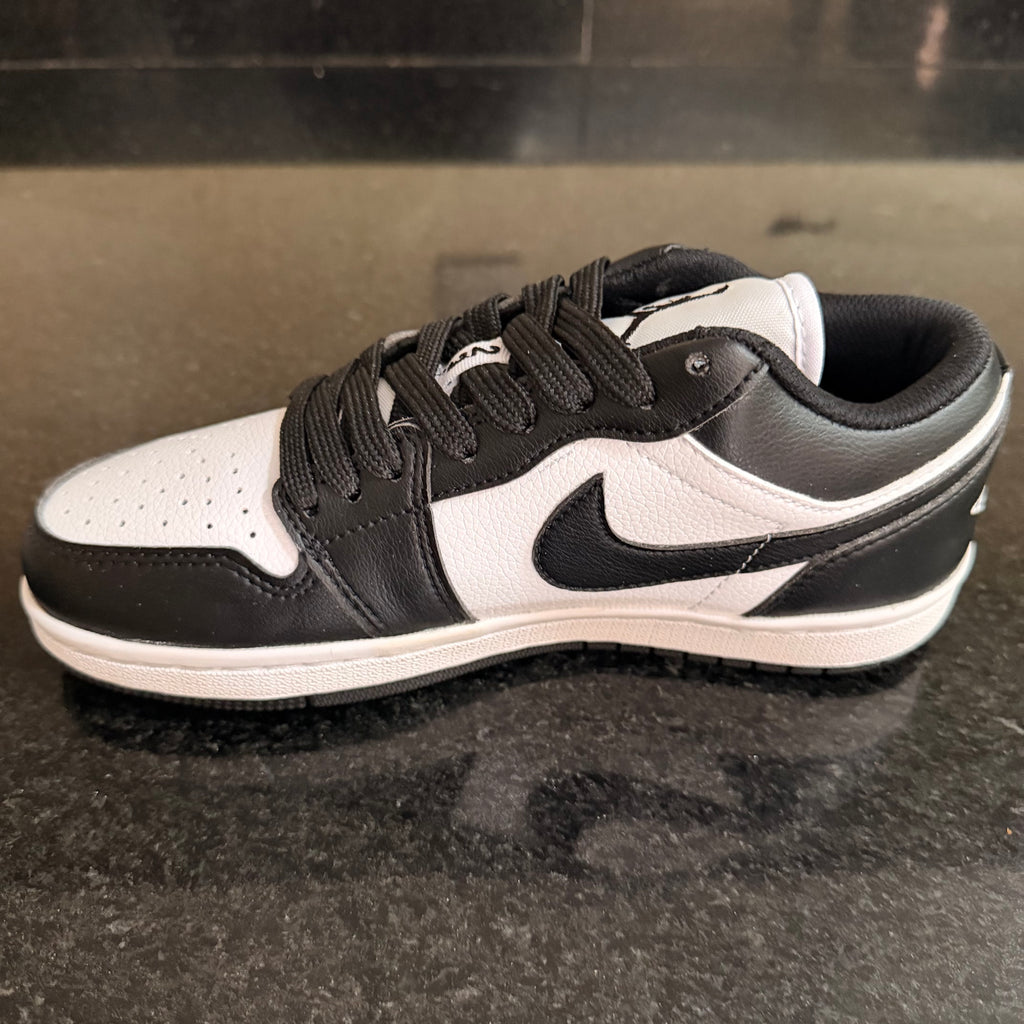 Jordan 1 Low Panda