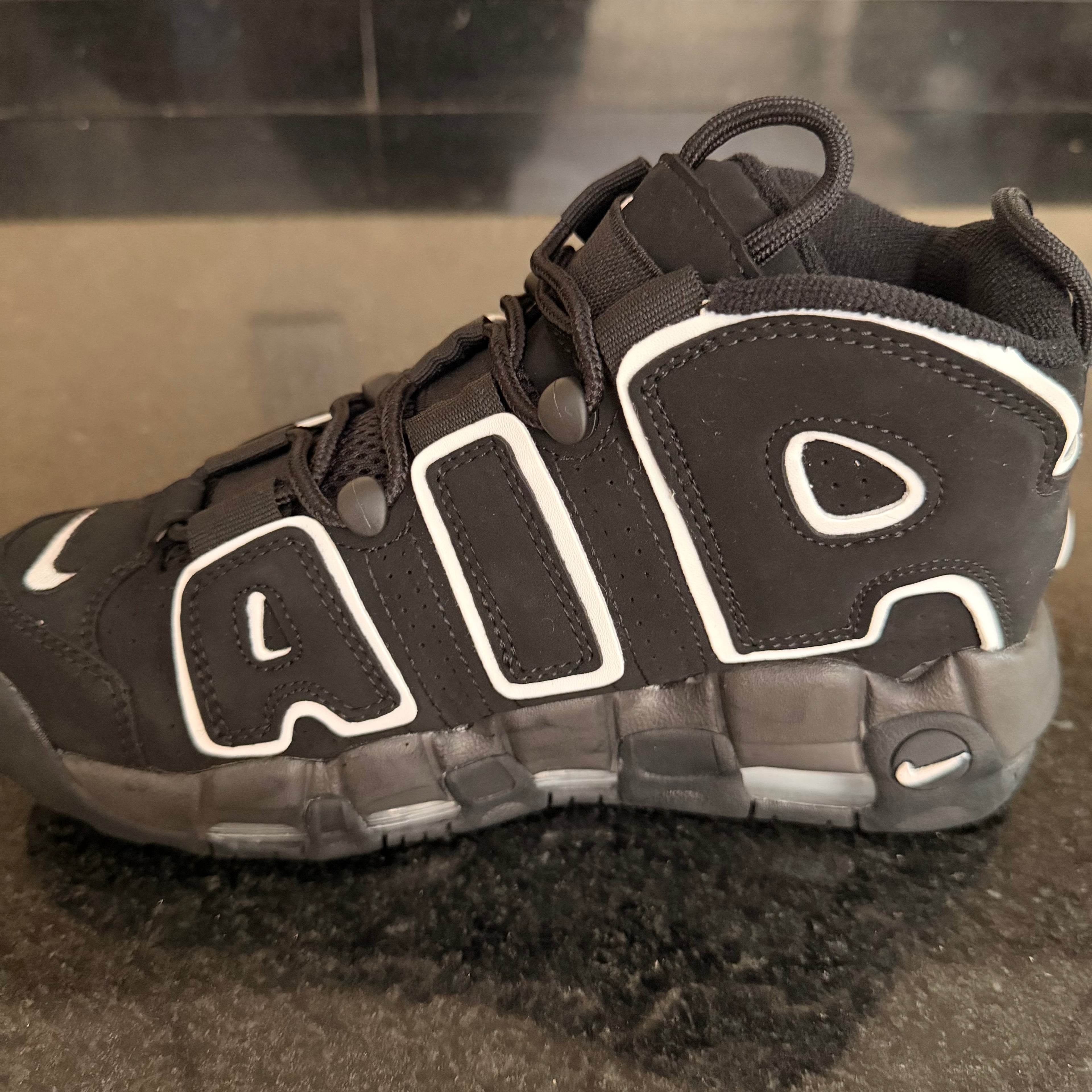 Up Tempo Black