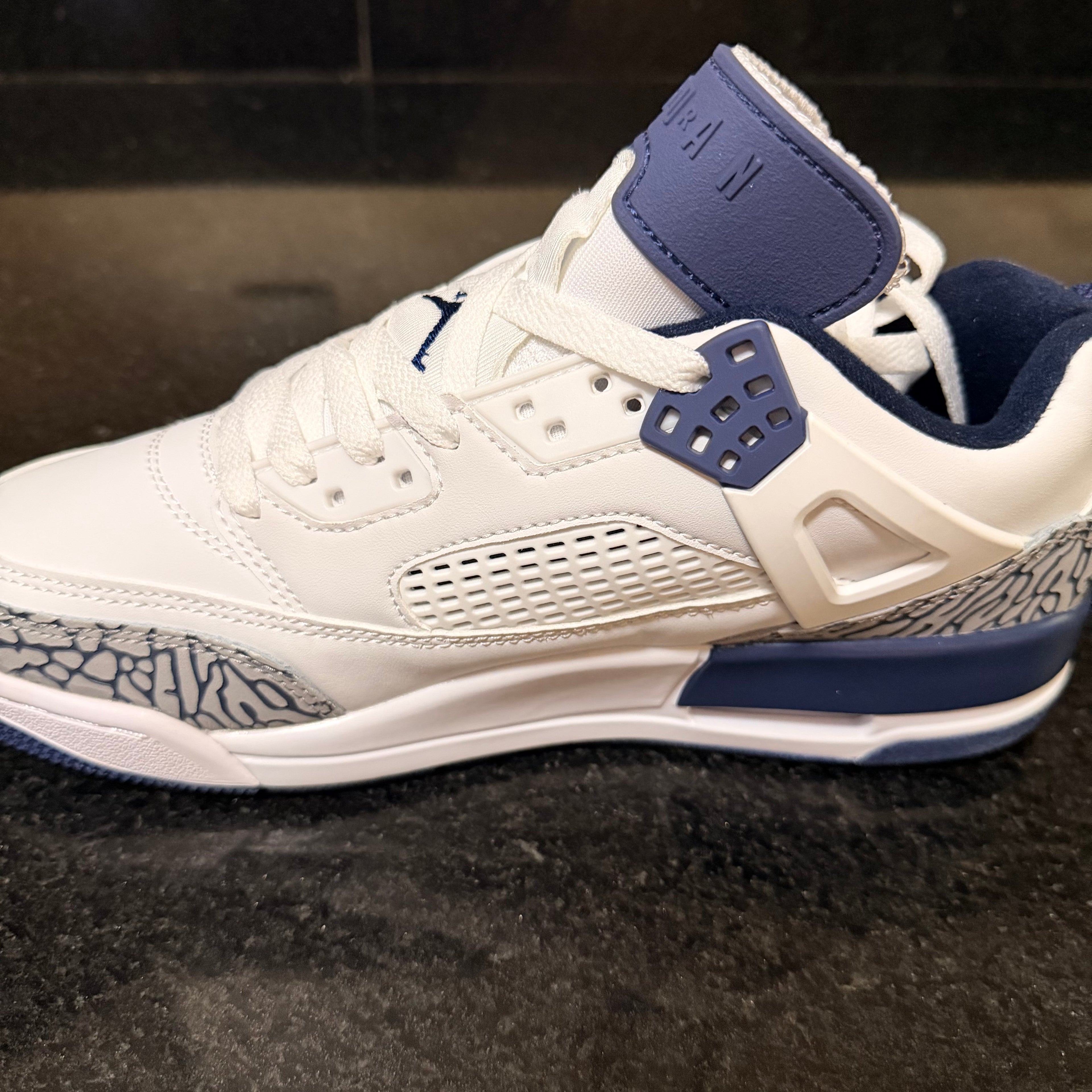 Spizike Obsidean