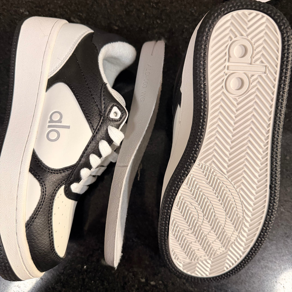 ALO Recovery  Black  White