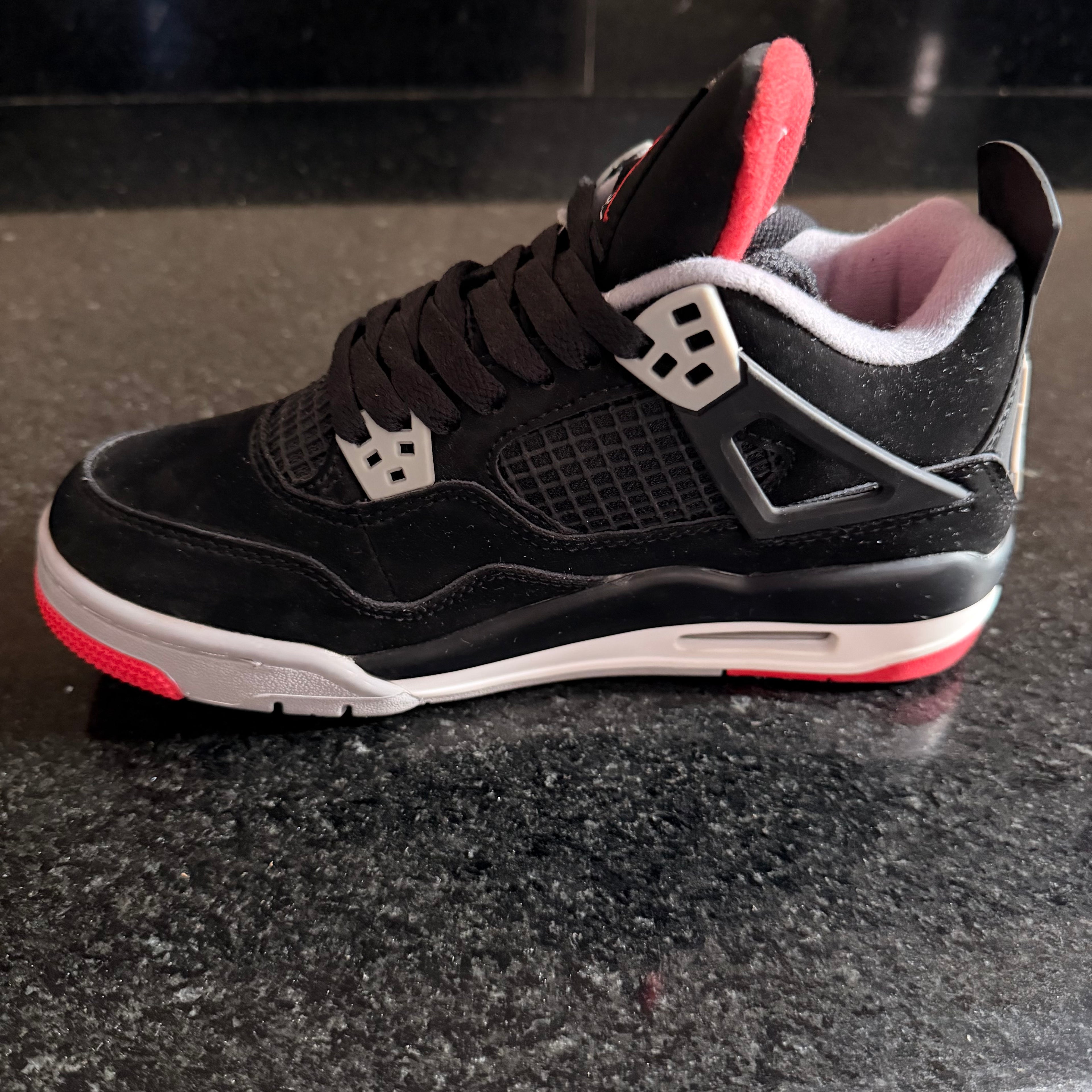 Jordan 4 bred reimagined (copia 2)